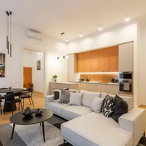 Apartment Luxurious Minimalist With Sauna By Prestige Homes, Budapest